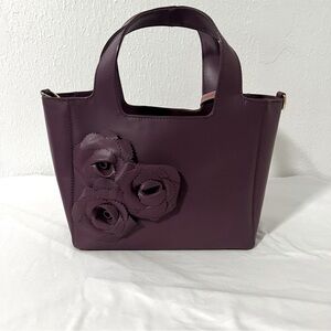 BTB Los Angeles Women’s Yasmin Small Tote Flower Details Flat Bottom Leather NWT